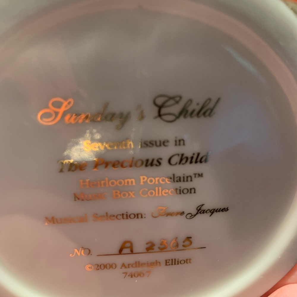 Sunday’s Child Music Box Collection - Picture 4 of 4